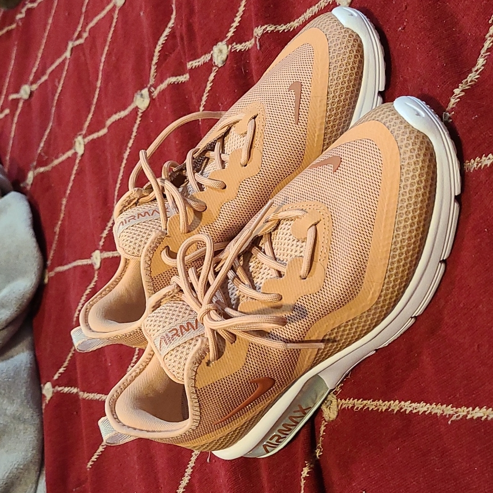 Nike airmax 7.5 womens